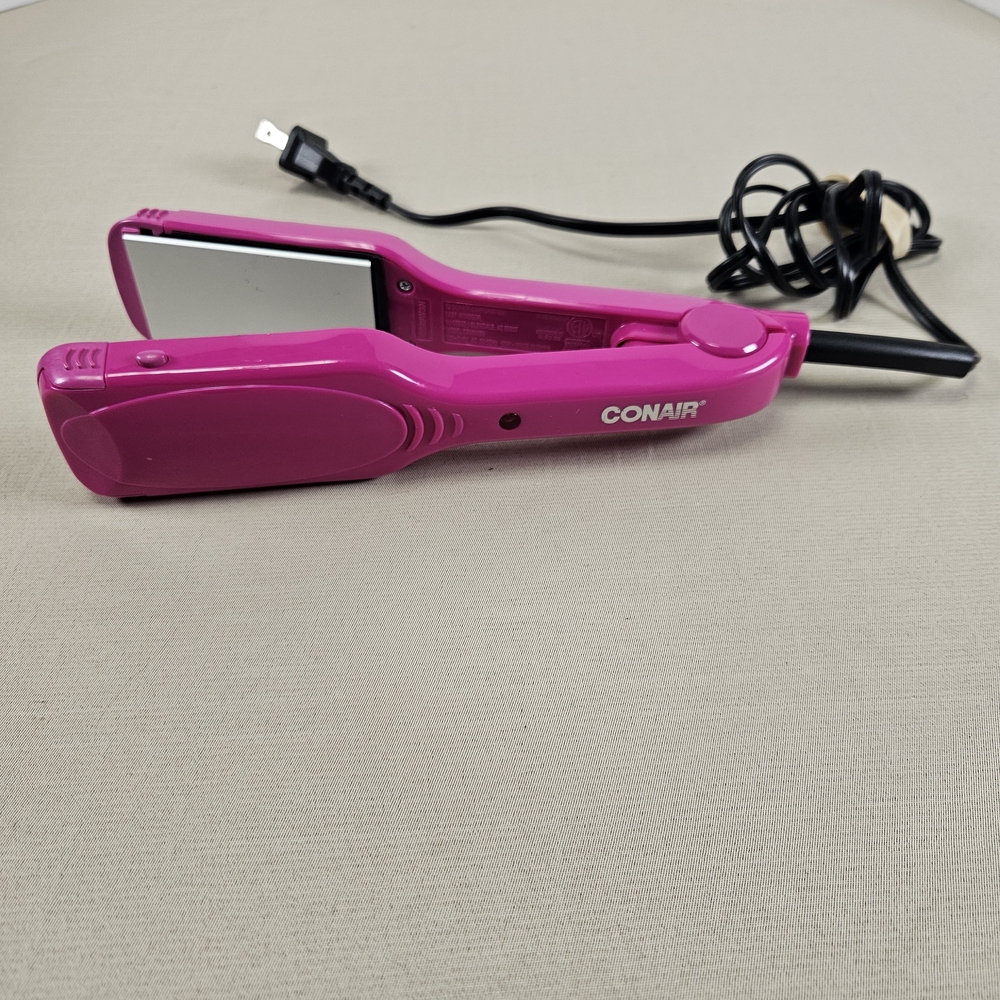 Conair Pink Hair Straightener - Picture 7 of 9